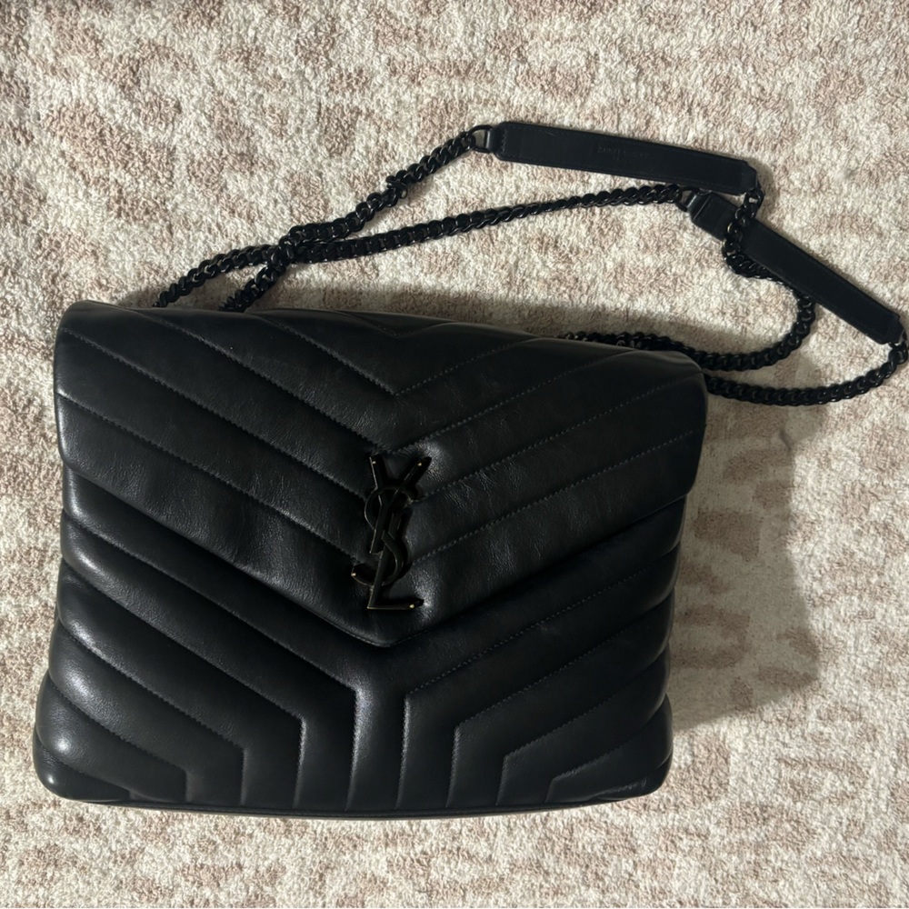 Saint Laurent
Loulou Small Shoulder Bag in Quilted Leather